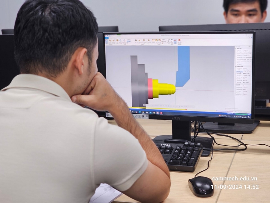 KHOÁ HỌC CNC ONLINE
